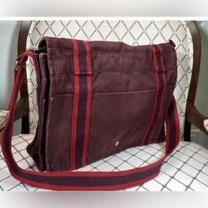 Stylish Hérmes Burgundy Messenger Bag *Rare color*